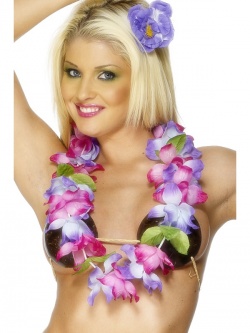 Hawaiian Lei With Large Flowers